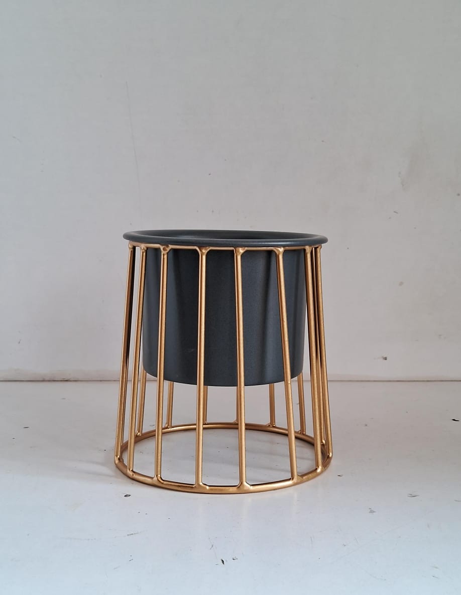 Metal Mini Pot with Stand Model No: 1341