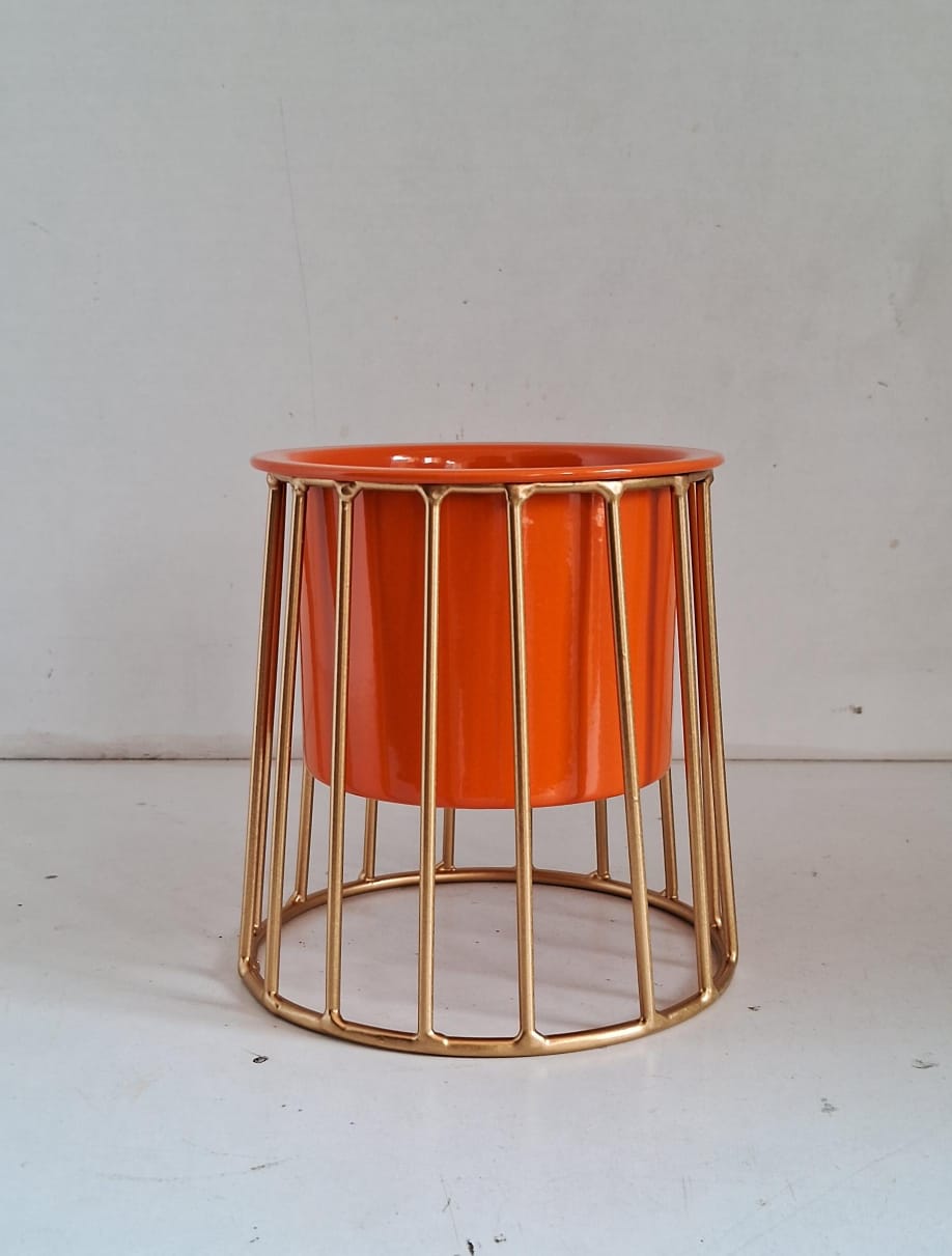 Metal Mini Pot with Stand Model No: 1341