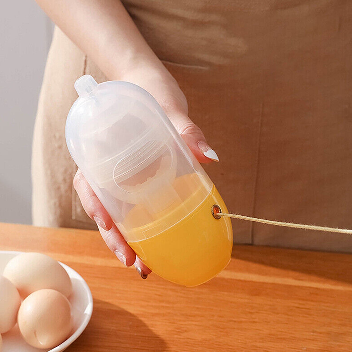 7156A MANUAL EGG PULLER SCRAMBLER HOUSEHOLD WHITE EGG YOLK MIXER KITCHEN TOOL MIX MANUAL SCRAMBLER CONVENIENT WITHOUT BREAKING EGGS.