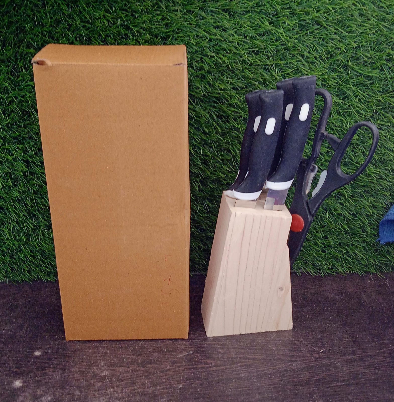 0102 Kitchen Knife Set with Wooden Block and Scissors (5 pcs, Black)