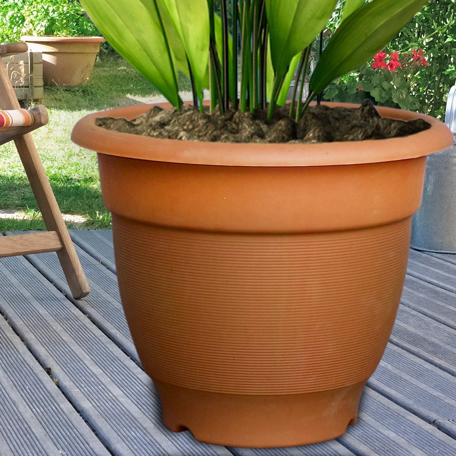 1720 Garden Heavy Plastic Planter Pot Gamla 17x14 inch Color May Vary (1Pc) 